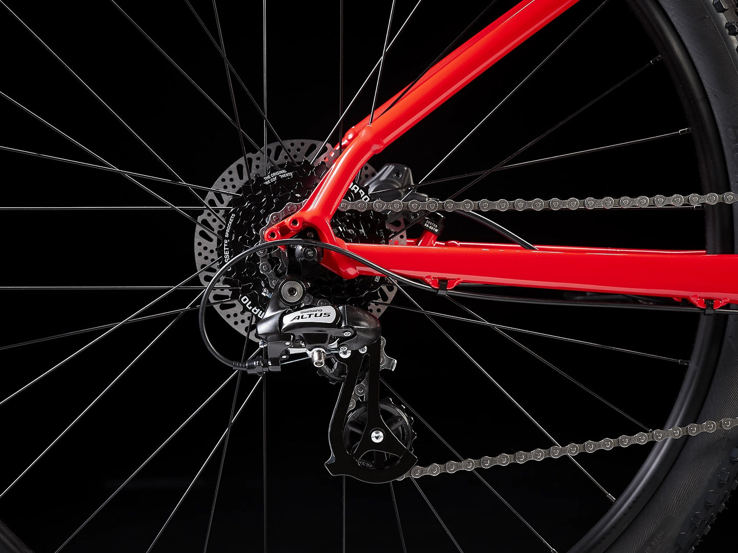 Trek Marlin 5 Gen 2 (Radioactive Red)