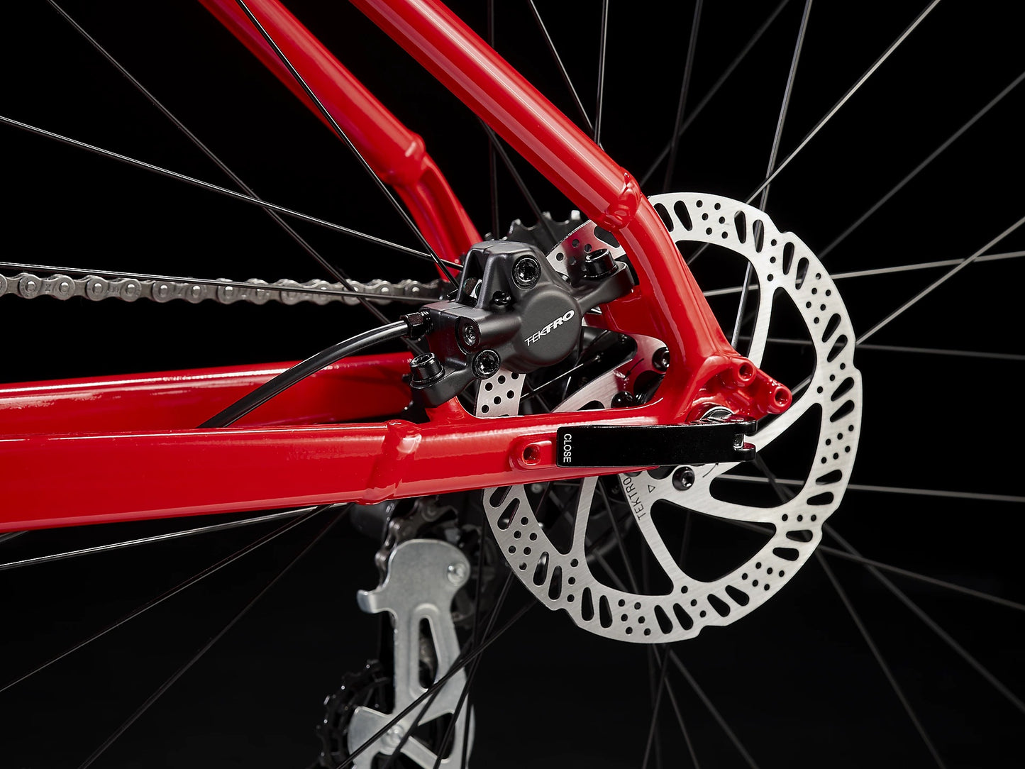 Trek Marlin 5 Gen 2 (Radioactive Red)
