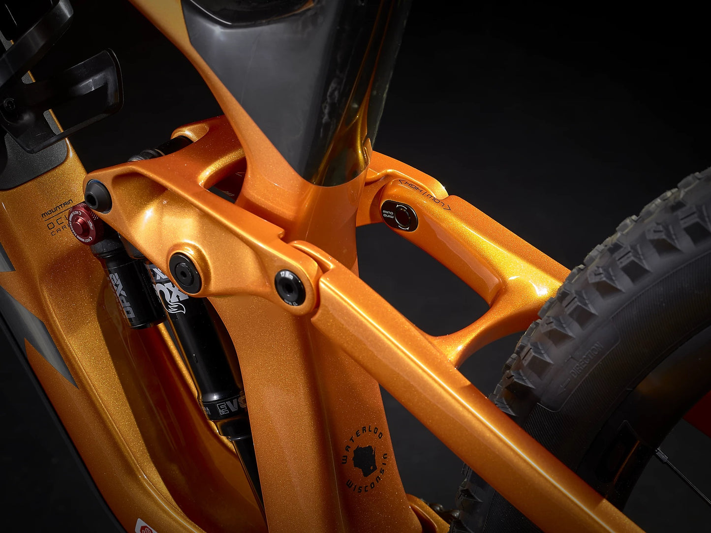 Trek Slash 9.7 (Factory Orange-Carbon)