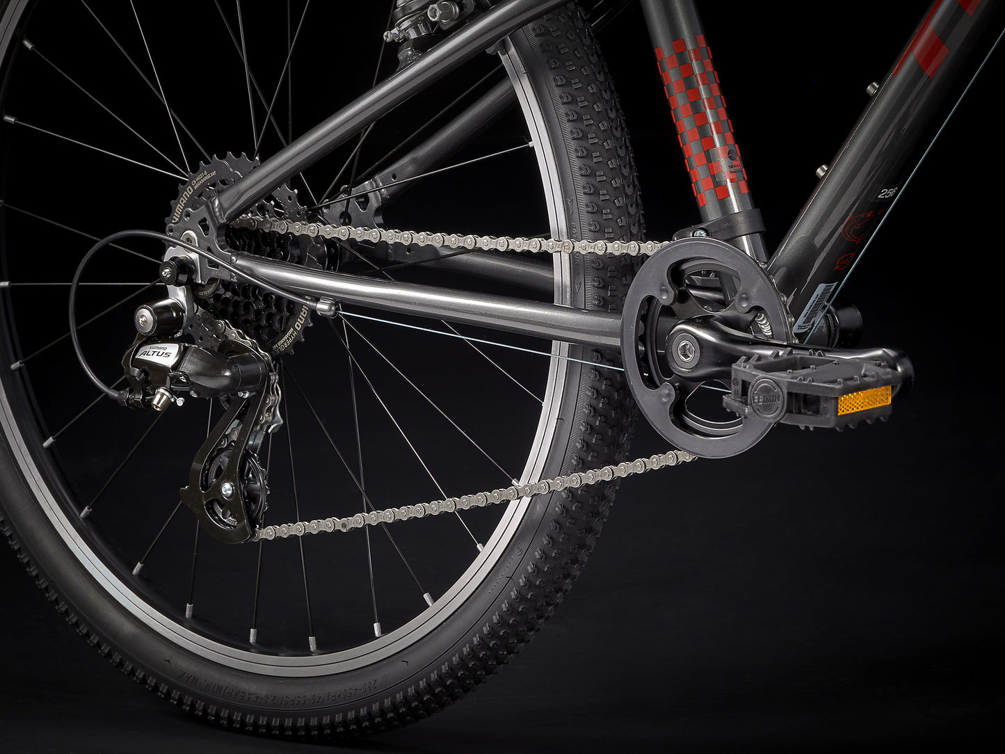 Trek Wahoo 24" (Lithium Grey/Radioactive Red)